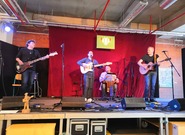 VeHiBa vydala album První