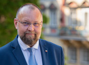 Jaký je život politika? Jan Bartošek o kyberbezpečnosti a veřejném dění