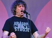 Mišík, Havlovi a Krásné nové stroje – soutěž o tři CD