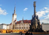 Odborníci z přírodovědecké fakulty pomáhají s obnovou sloupu Nejsvětější Trojice